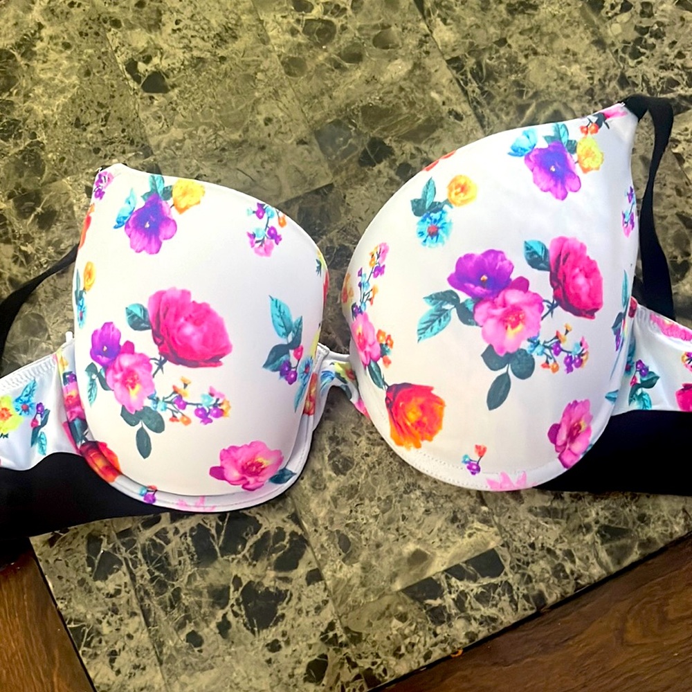 𝐕𝐢𝐜𝐭𝐨𝐫𝐢𝐚‘𝐬 𝐒𝐞𝐜𝐫𝐞𝐭 𝐅𝐥𝐨𝐫𝐚𝐥 𝐏𝐮𝐬𝐡-𝐔𝐩 𝐁𝐫𝐚🌺🌸🌷🌹